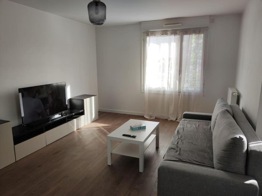 Charmant Appartement Proche Paris オーボンヌ エクステリア 写真
